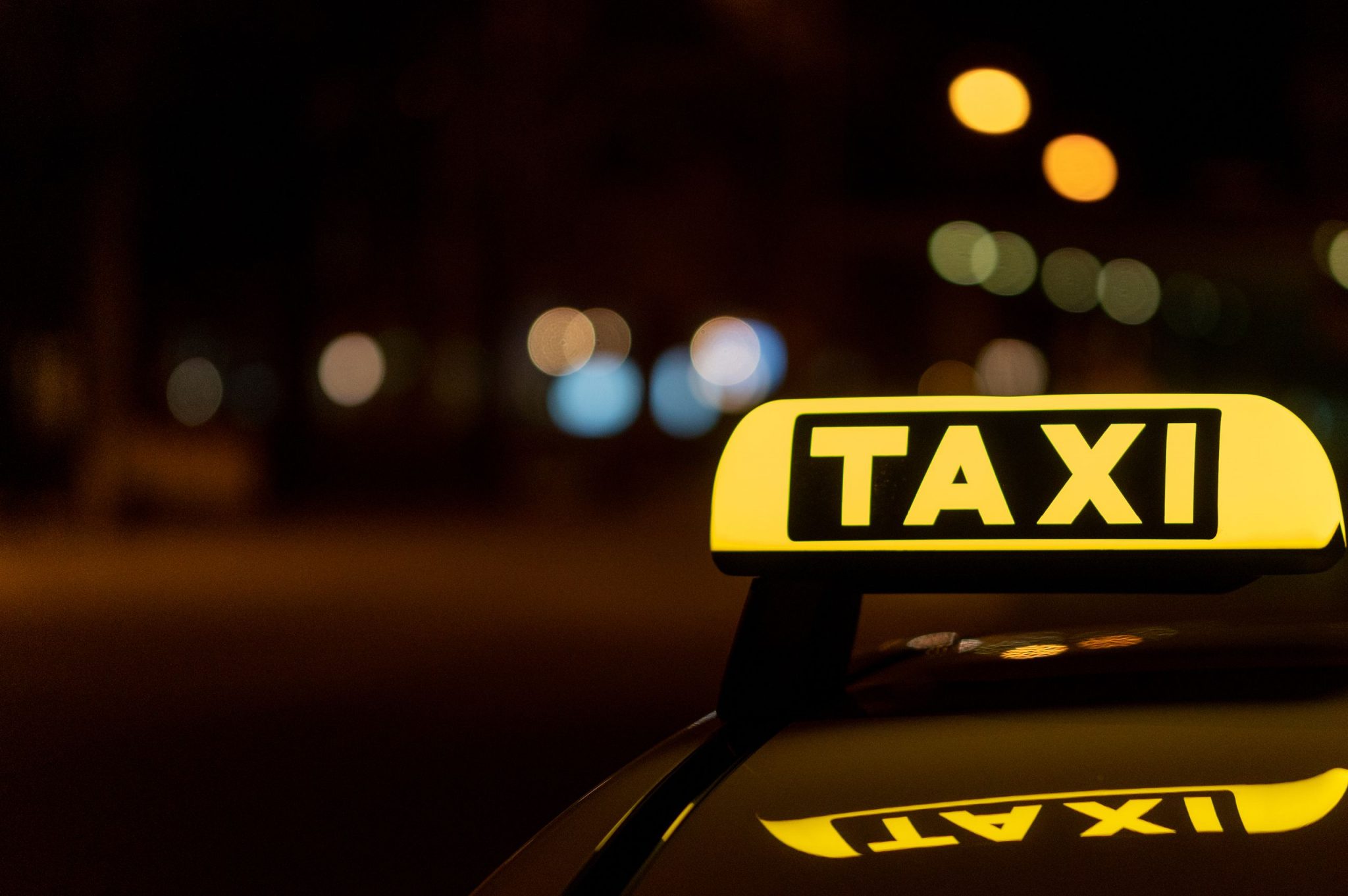 footer-werbung-taxi-2048x1362.jpg